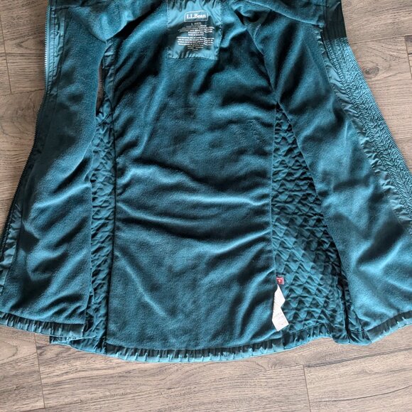 L.L. Bean cozy teal puffer vest - Picture 4 of 6
